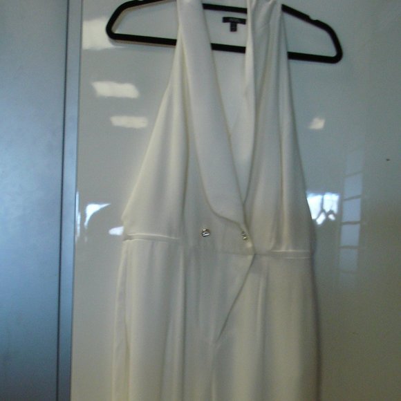 JUNIORS' SHAWL-COLLAR RACERBACK JUMPSUIT NWT - Picture 2 of 4